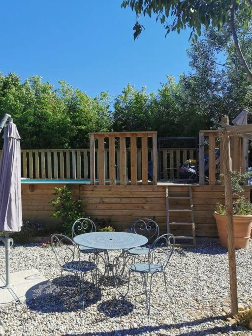 Maison Avec Piscine Dans Village Provencal. Courthézon Kültér fotó