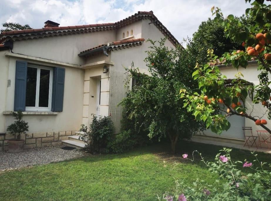 Maison Avec Piscine Dans Village Provencal. Courthézon Kültér fotó