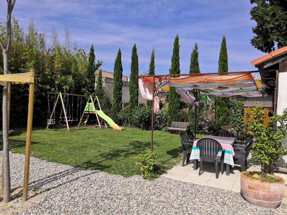 Maison Avec Piscine Dans Village Provencal. Courthézon Kültér fotó